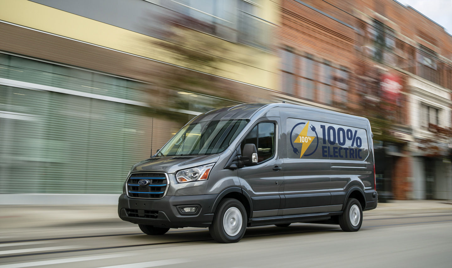 Pour tout savoir sur le fourgon électrique Ford E-Transit 2024