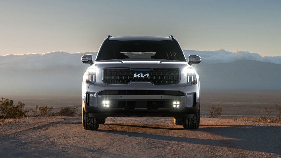 Front view of the 2023 Kia Telluride parked outdoors.