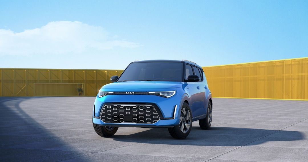 Front 3/4 view of the 2023 Kia Soul crossover exterior.