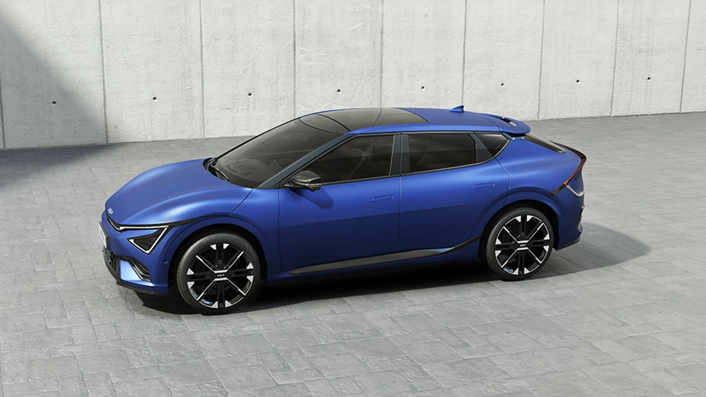 3/4 front and side view of the 2026 Kia Niro at rest