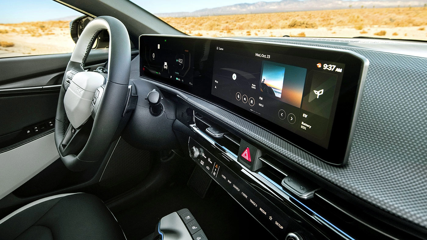 Interior view of the 2026 Kia Niro and its dashboard
