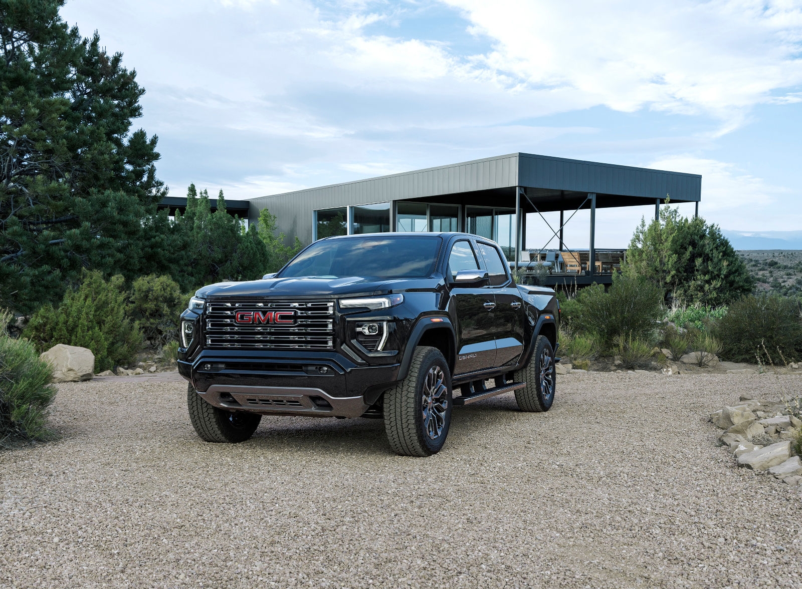 Quoi choisir entre un GMC Canyon AT4 et Denali 2024?