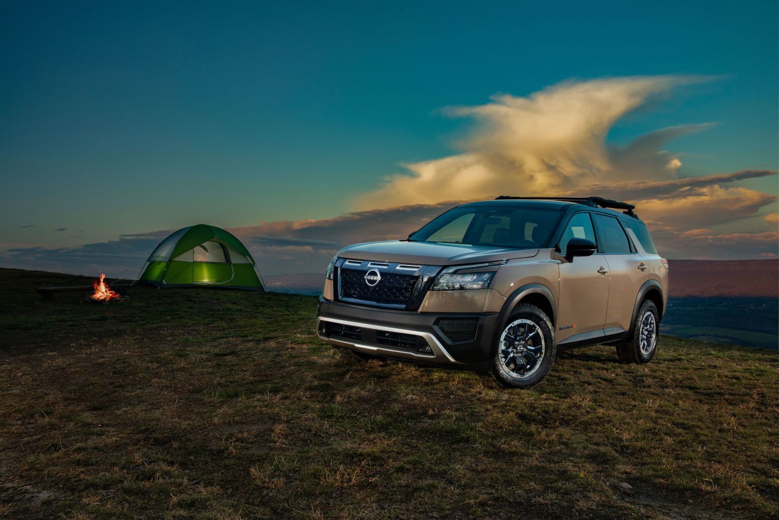 Nissan Pathfinder 2025 : VUS familial avec trois rangées de sièges et capacité de remorquage