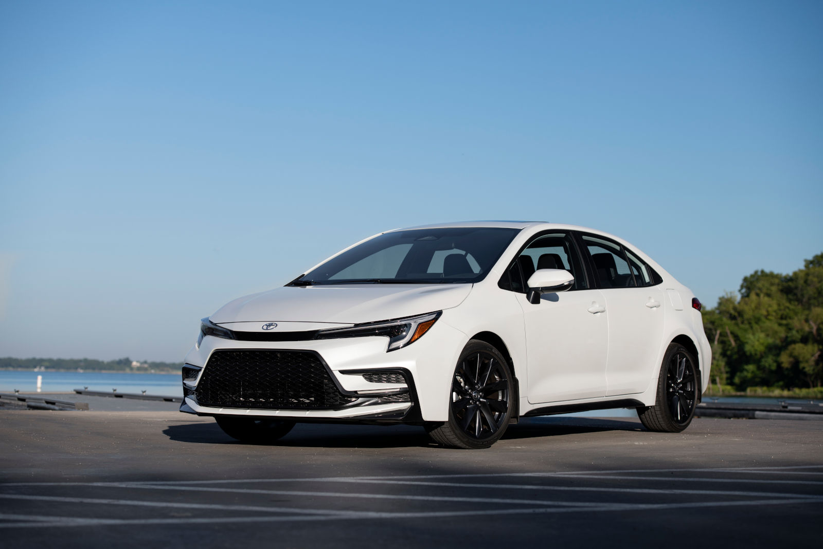 Toyota De Boucherville Boucherville La Toyota Corolla Est La   2023 Corolla Xse Windchillpearl 0531673641285786 