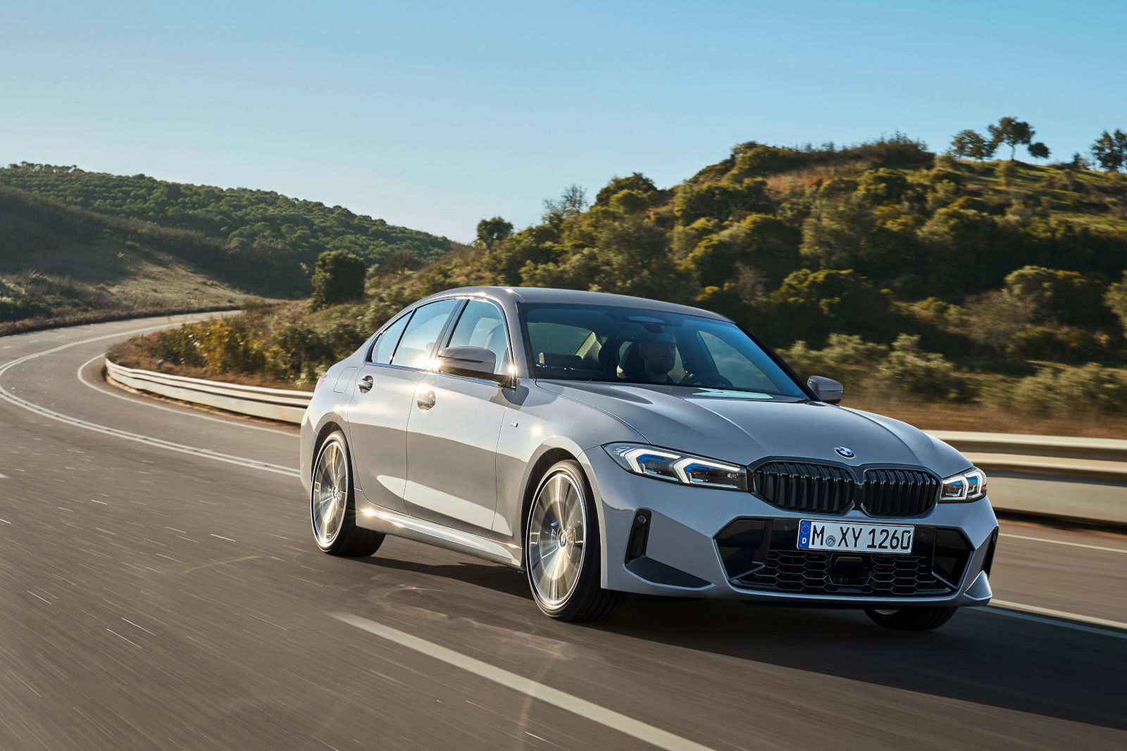 La BMW Série 3 2024 : Raffinement, Efficacité et Technologie Avancée