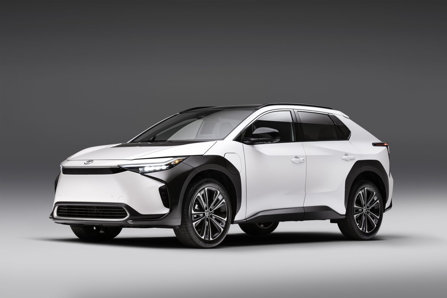 Les caractéristiques les plus impressionnantes de la nouvelle Toyota bZ4X 2023
