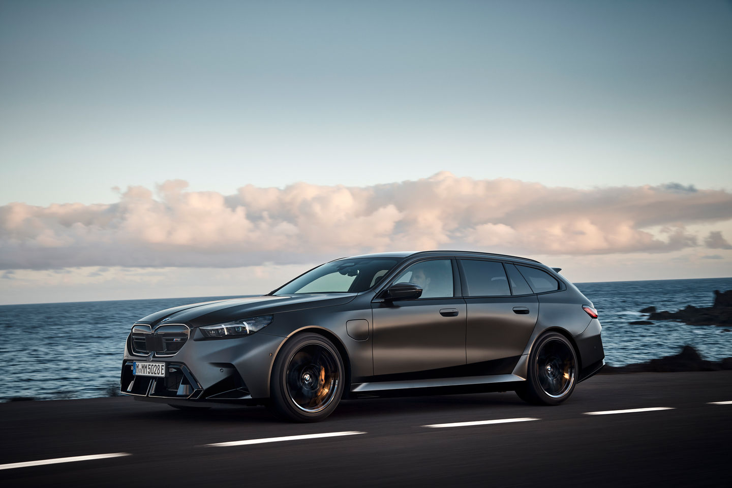 10 Choses à Savoir sur la BMW M5 Touring 2025 : La Familiale Haute Performance Ultime