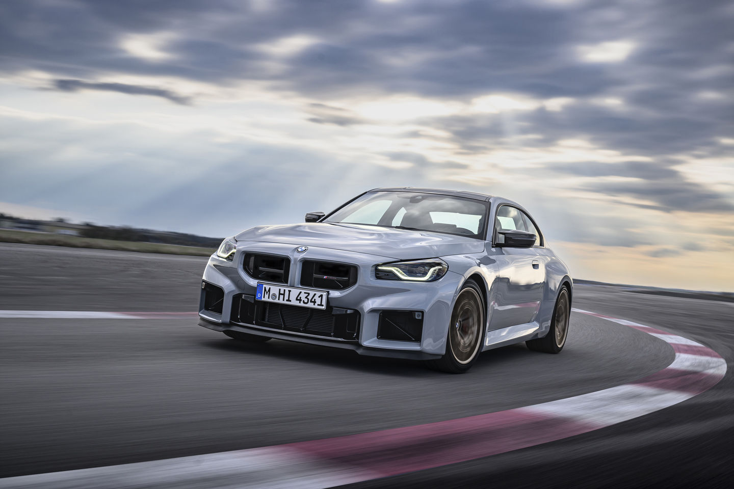 La BMW M2 CS 2026 arrive à l’automne avec 523 chevaux sous le capot