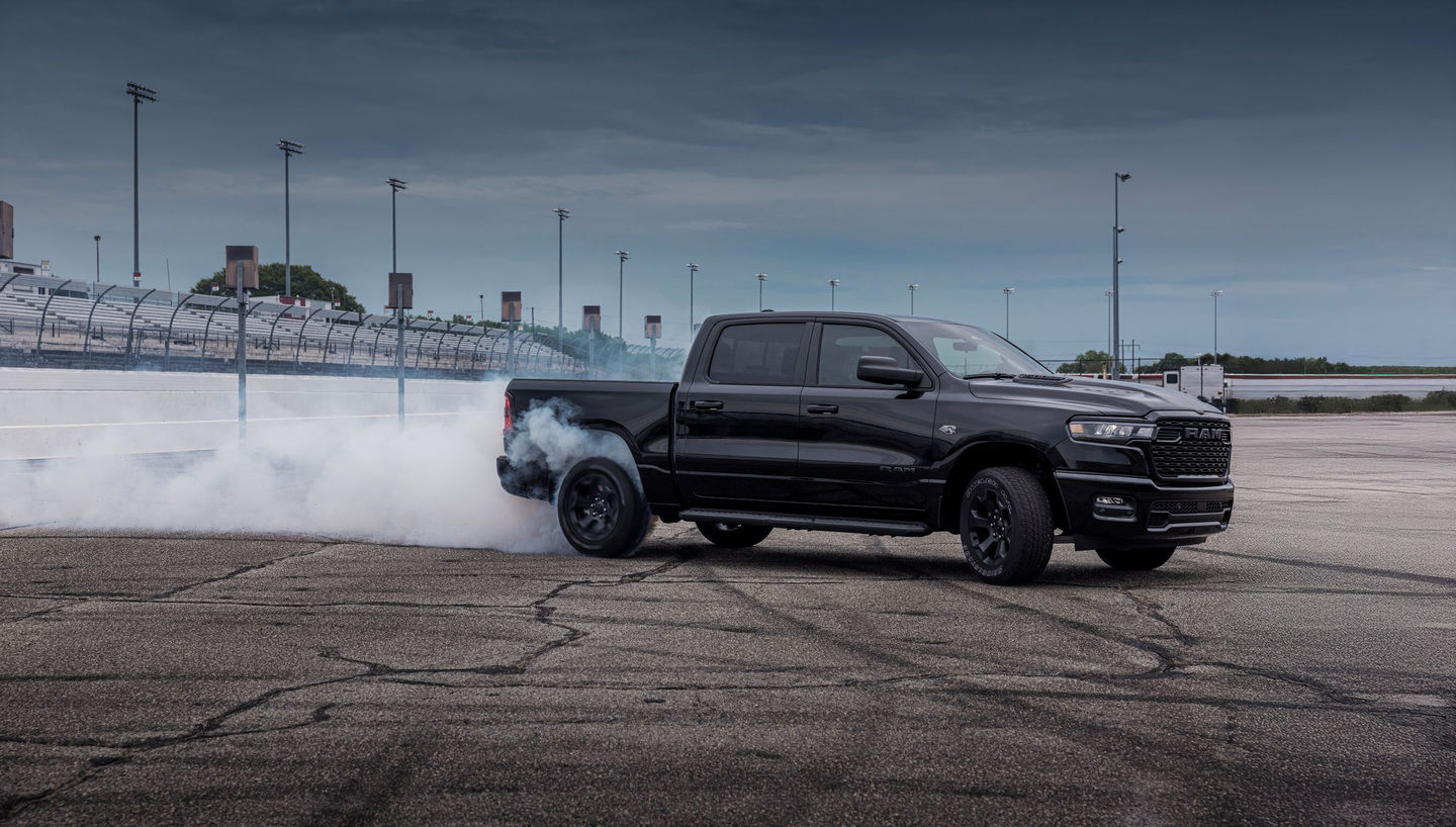 Le V8 HEMI de 5,7 L est de retour dans le Ram 1500 2026