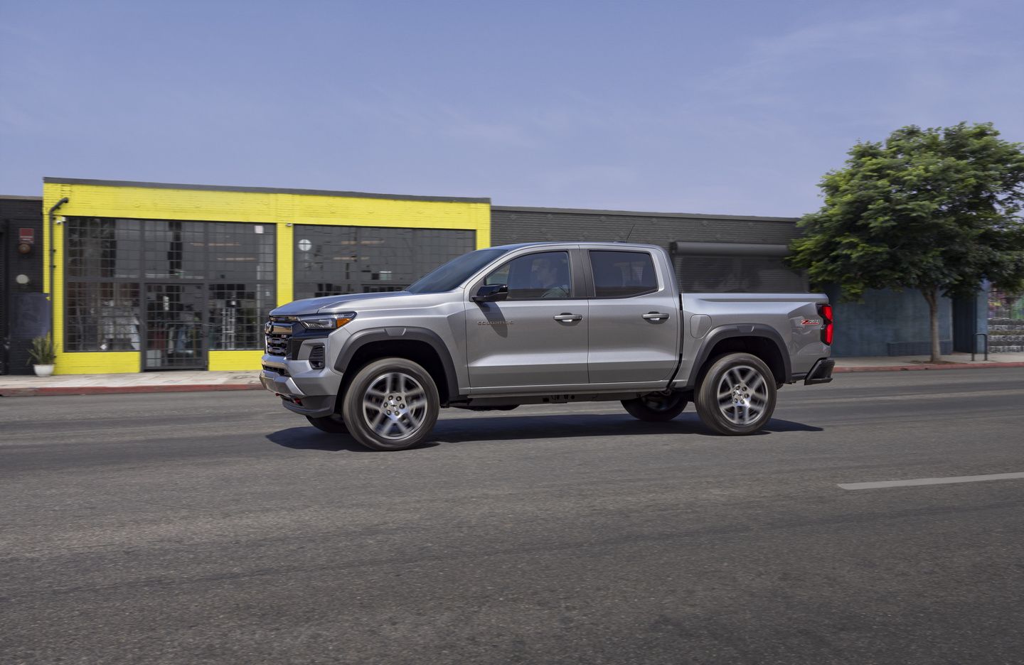 GMC Canyon AT4 2025 vs Chevrolet Colorado Z71 2025 : choisir votre camion d’aventure