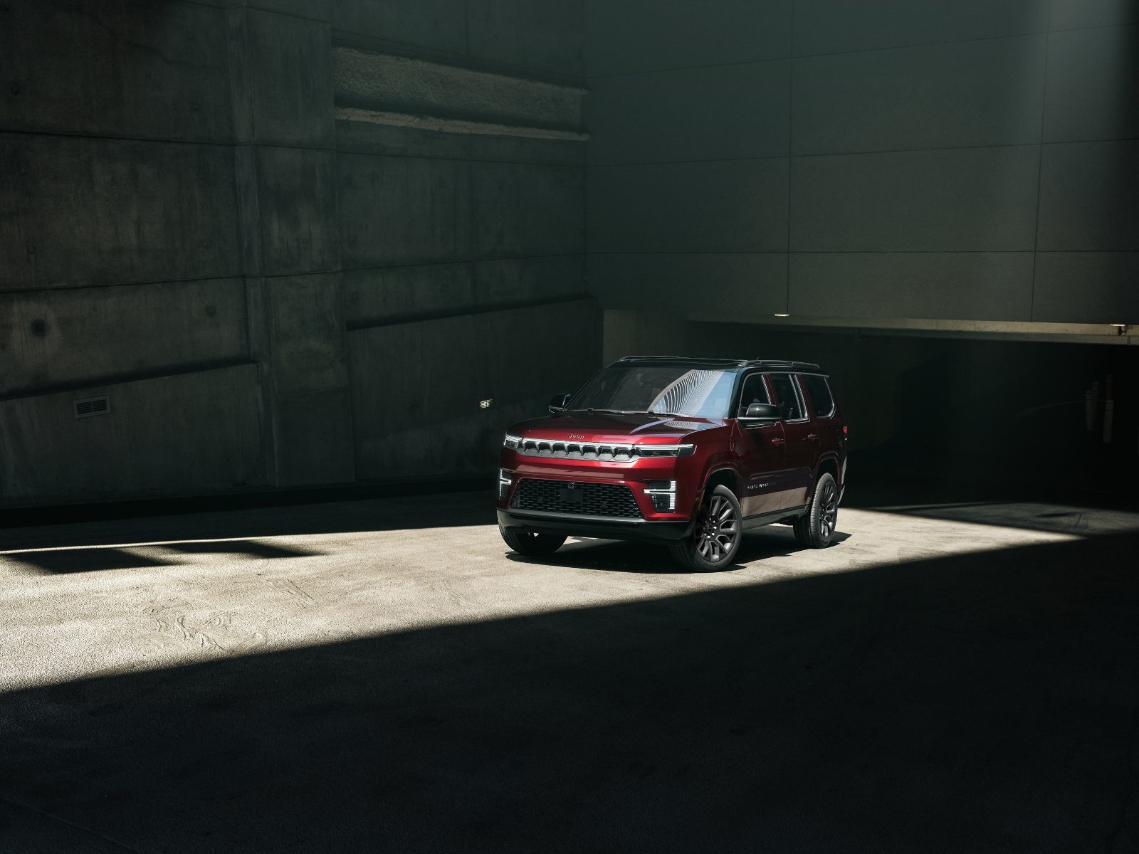 Révolution électrique : le Jeep Grand Wagoneer REEV 2026 offrira jusqu’à 800 km d’autonomie totale