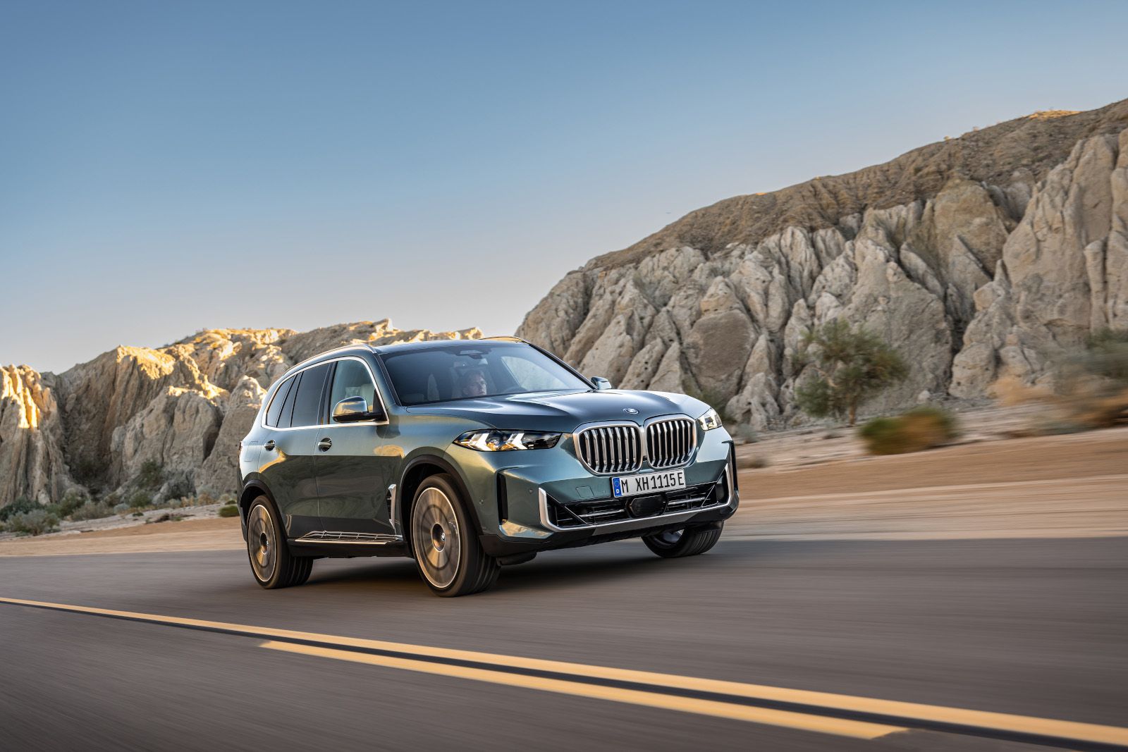 Hybride léger de 375 ch ou hybride rechargeable de 483 ch : Comment choisir le bon BMW X5 2026