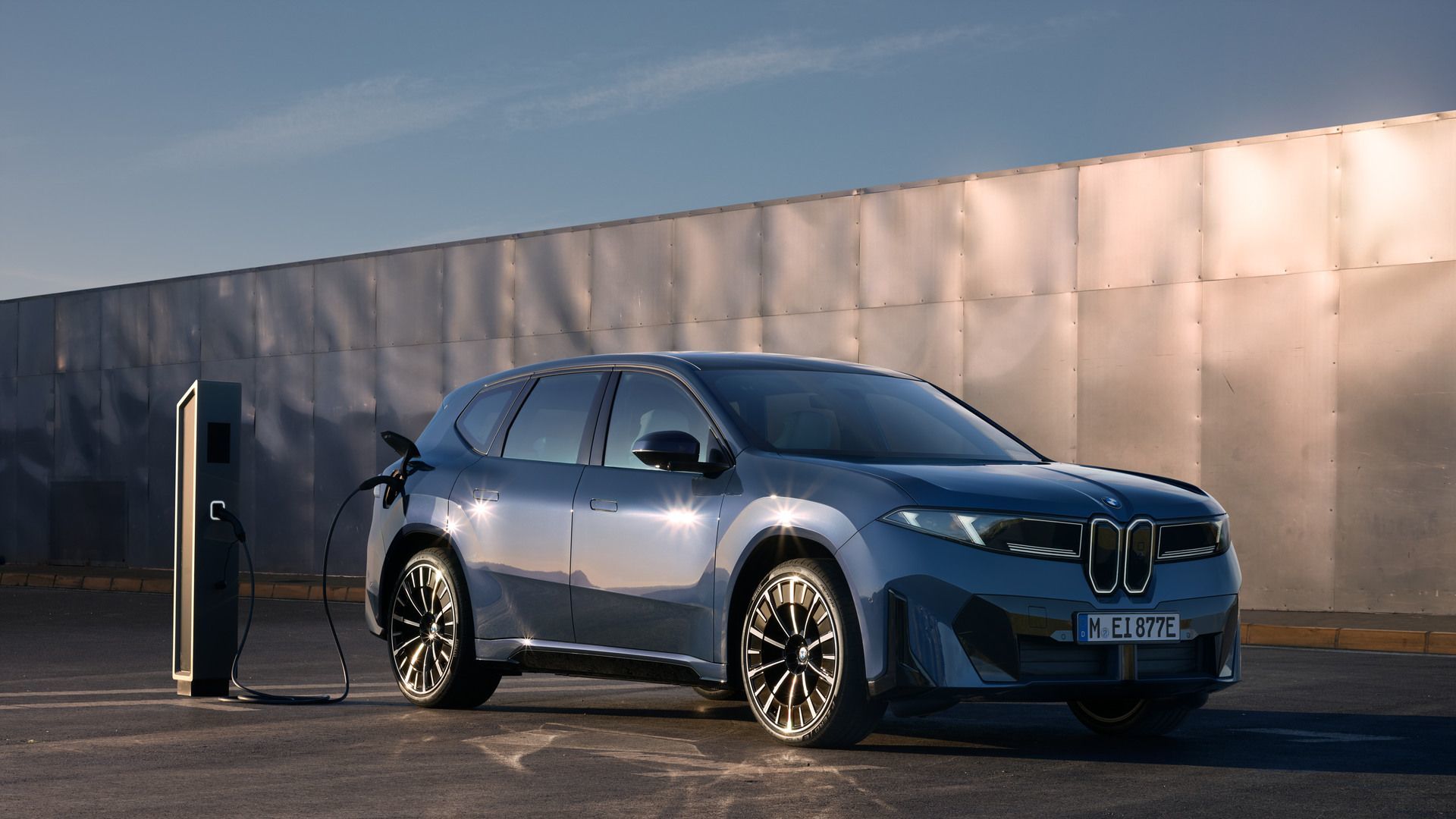 698 km d'autonomie certifiée et un prix de départ de 75 900 $ : les détails du BMW iX3 2027 sont là