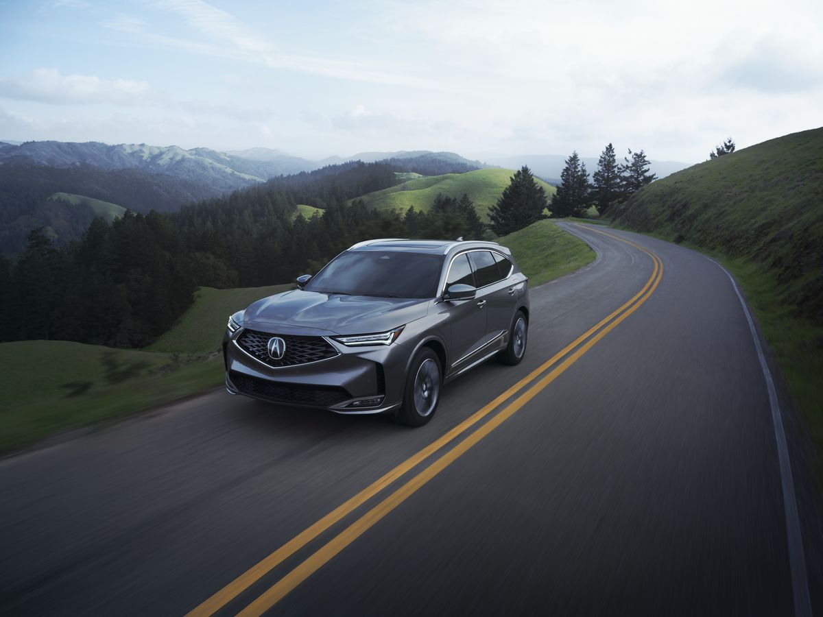 Sept places, hayon large : votre attirail d’été entre-t-il au complet dans l’Acura MDX 2026 ?