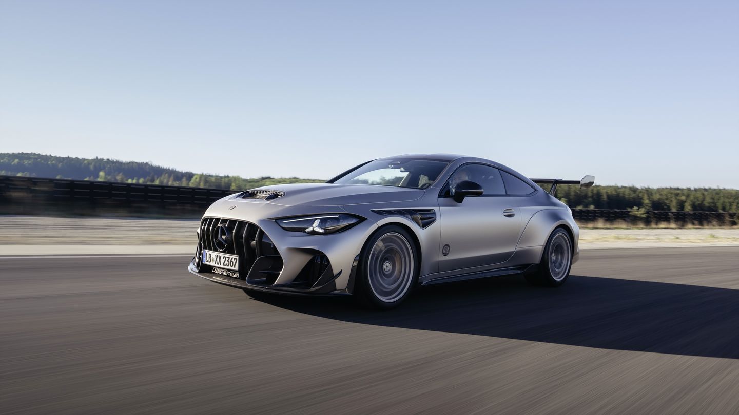 Limited-Edition 2027 Mercedes-AMG CLE 646 Spezialanfertigung Debuts for Collectors