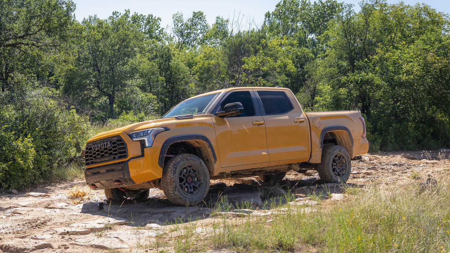 Amortisseurs FOX 2027 — ce qu’ils changent vraiment sur le Toyota Tundra TRD Pro