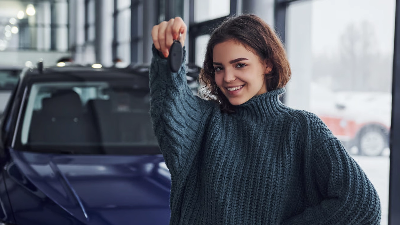 Vue d'une cliente Honda, pr&ecirc;t &agrave; &eacute;changer sa Honda Civic