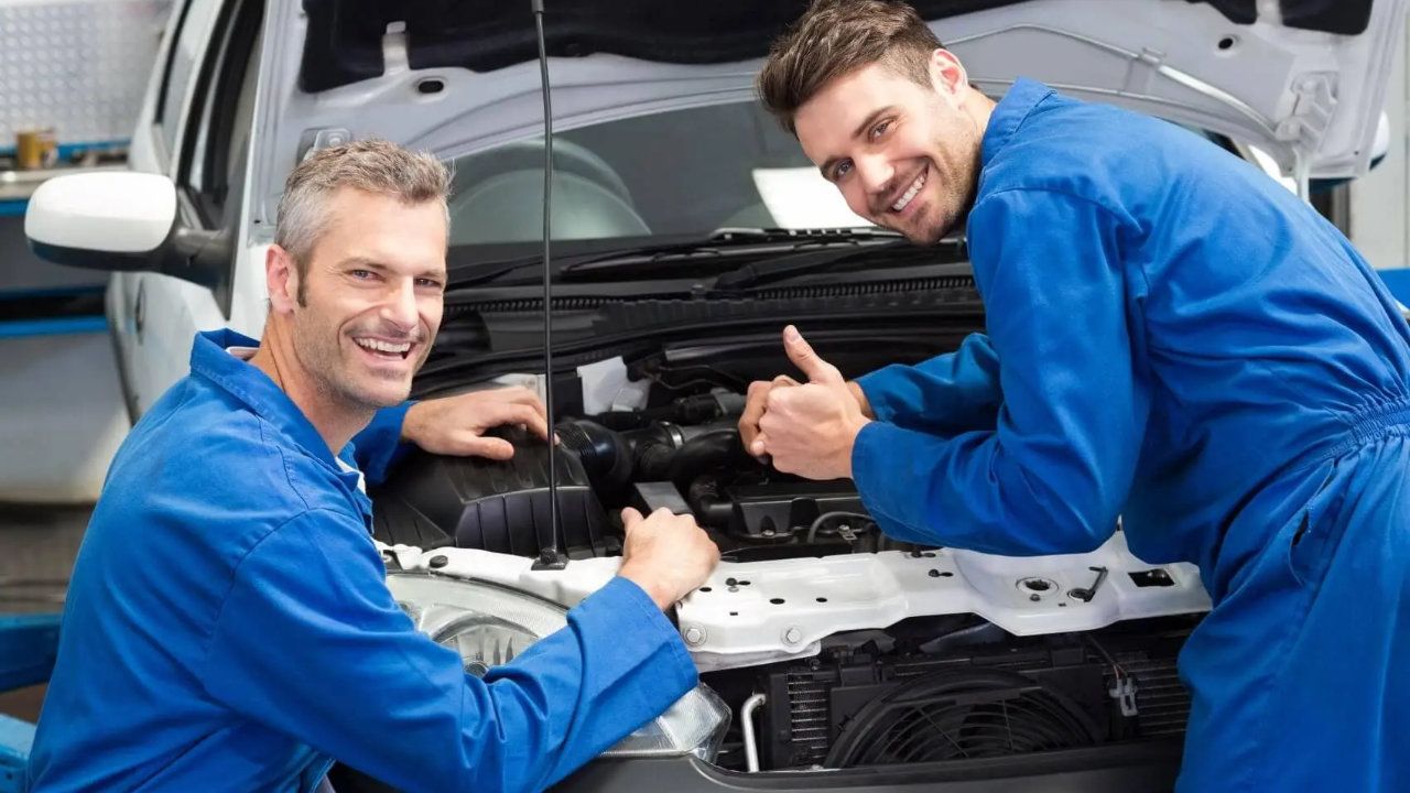 Vérification de l'usure des pneus et des freins lors d'un service d'entretien Honda
