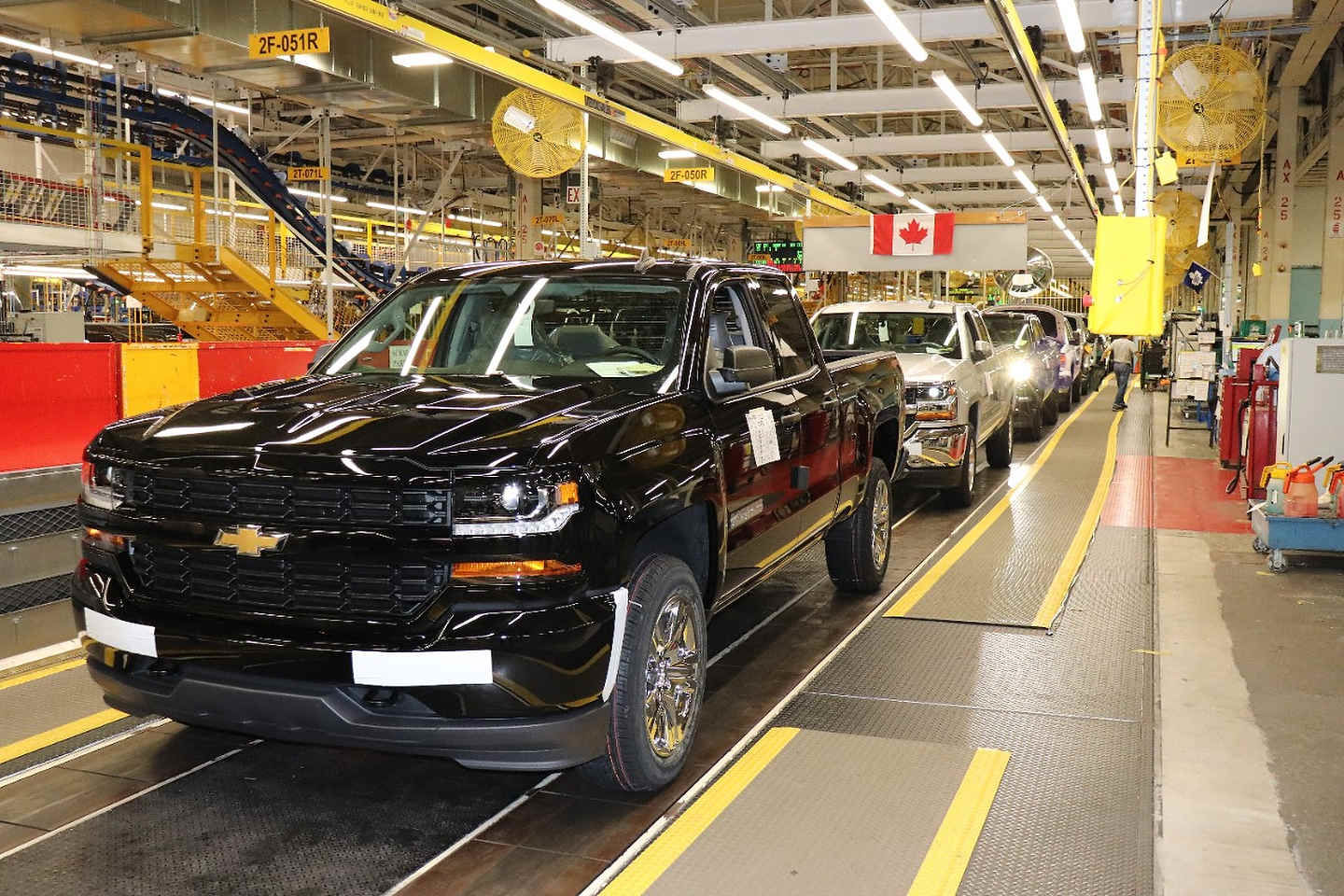 GM déplace une partie de sa production de camionnettes à Oshawa