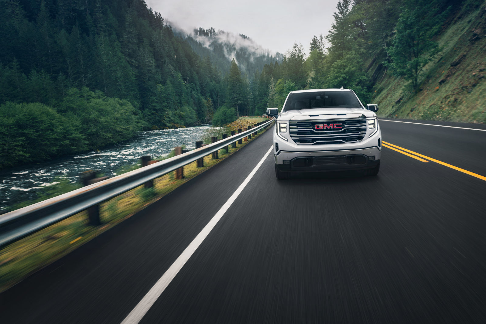 Guide de remorquage du GMC Sierra 1500 2025 : analyse complète des moteurs et versions