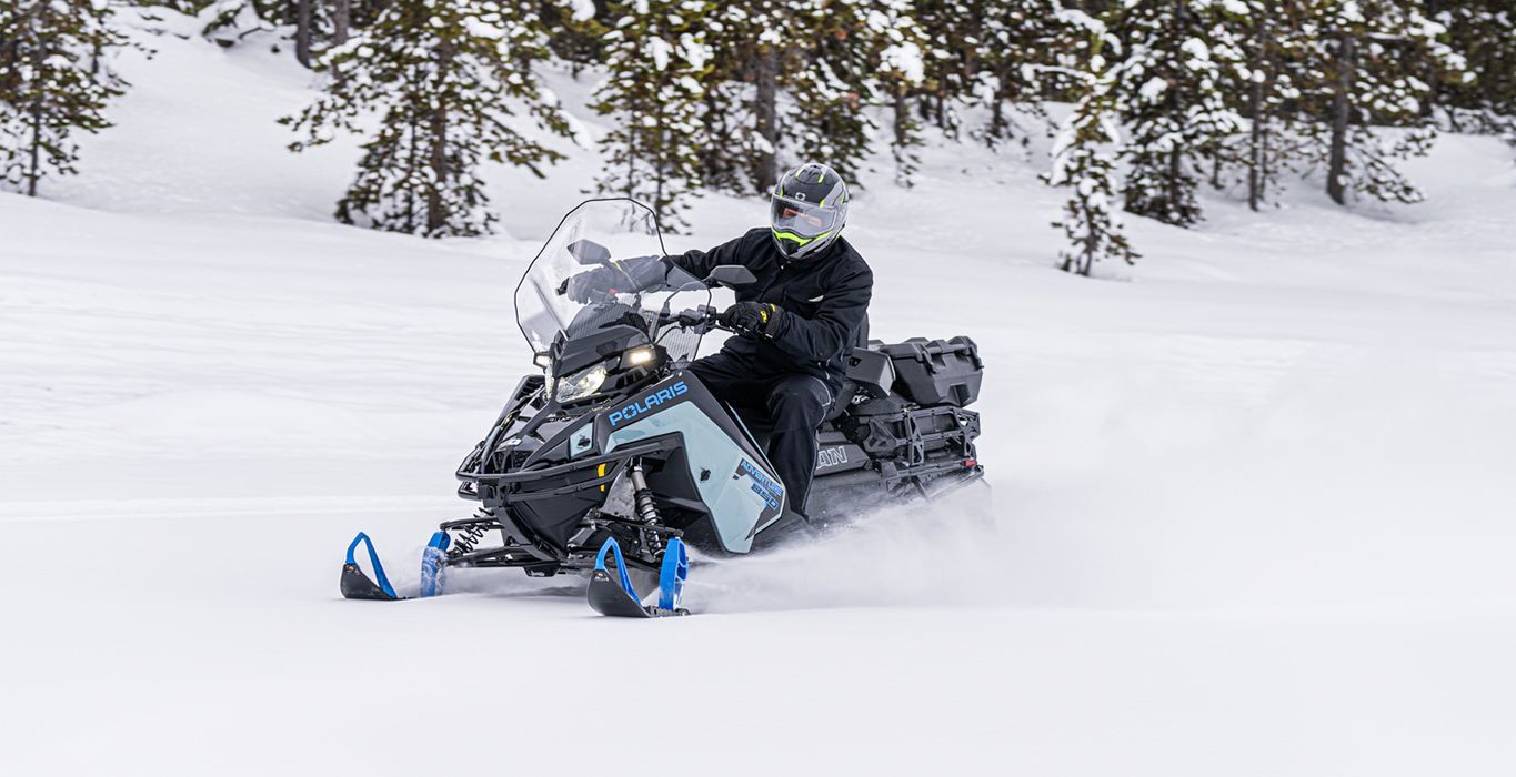 Travail, poudreuse et sentiers : comment la TITAN Adventure 2026 excelle partout