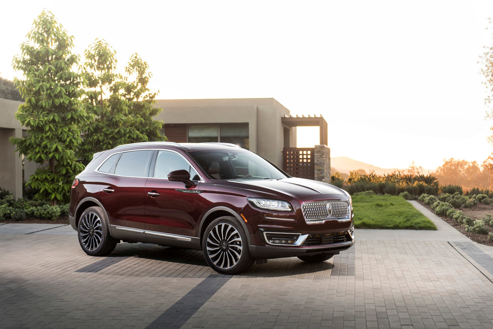 Lincoln Nautilus vs Lexus RX : pour une expérience plus sentie