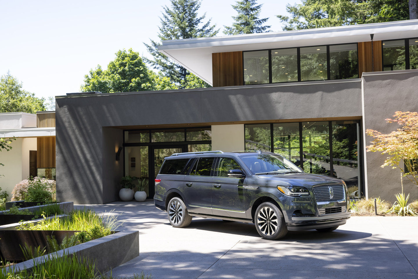 Un luxe intelligent, un choix intelligent : Pourquoi un Lincoln Navigator d'occasion est-il judicieux ?