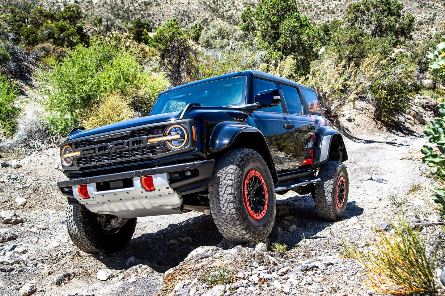 Pourquoi le Ford Bronco Raptor 2025 est le VUS tout-terrain par excellence au Canada