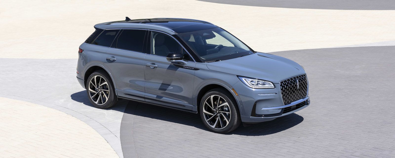Pourquoi l’autonomie électrique du Lincoln Corsair Grand Touring est idéale pour vos déplacements en ville