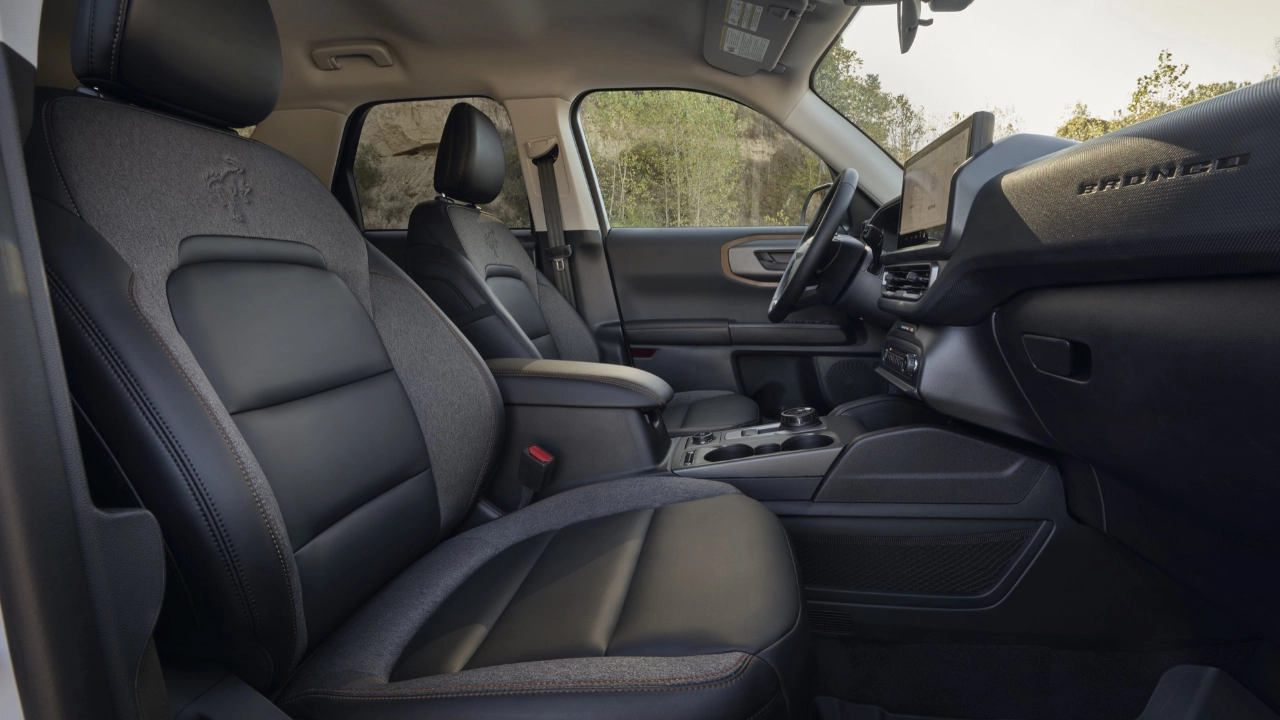 vue de l'habitacle d'un Ford Bronco 2026