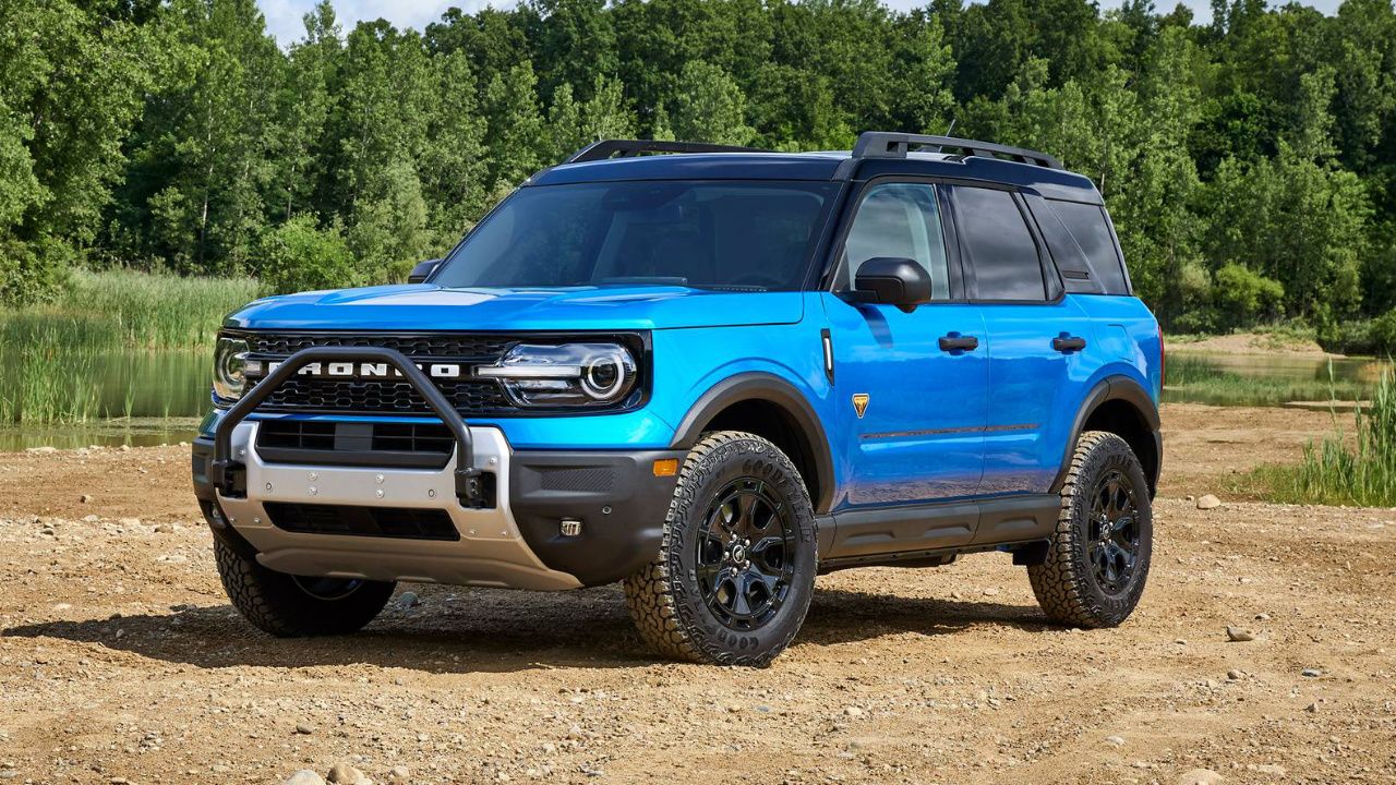 vue latérale avant d'un Ford Bronco Sport 2026