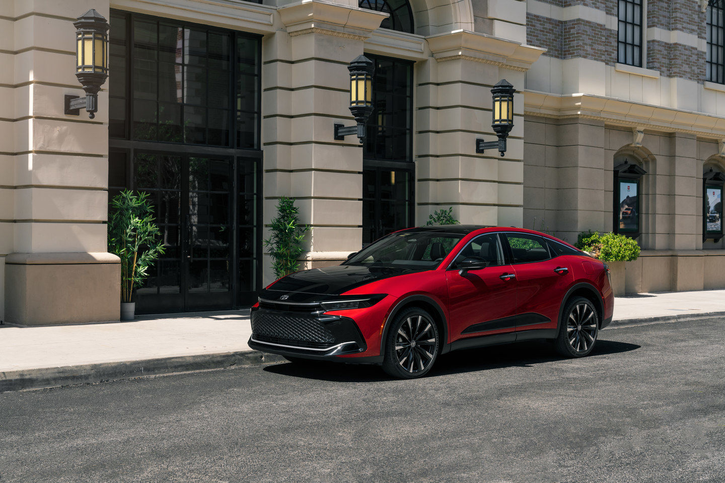 La Toyota Crown 2023 : Redéfinir le luxe grâce à la puissance hybride