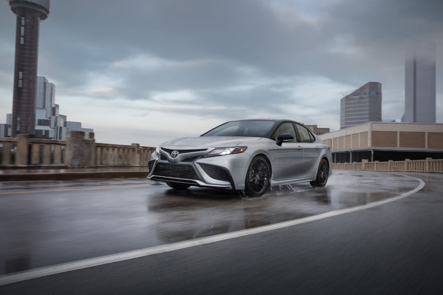 Toyota Camry 2024 : Options et caractéristiques en abondance