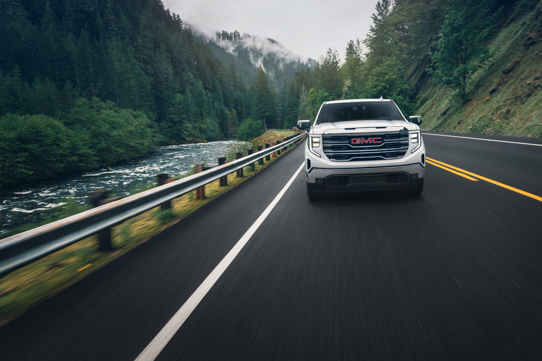 Paillé GM Berthierville Chevrolet Silverado 2024 vs GMC Sierra 2024