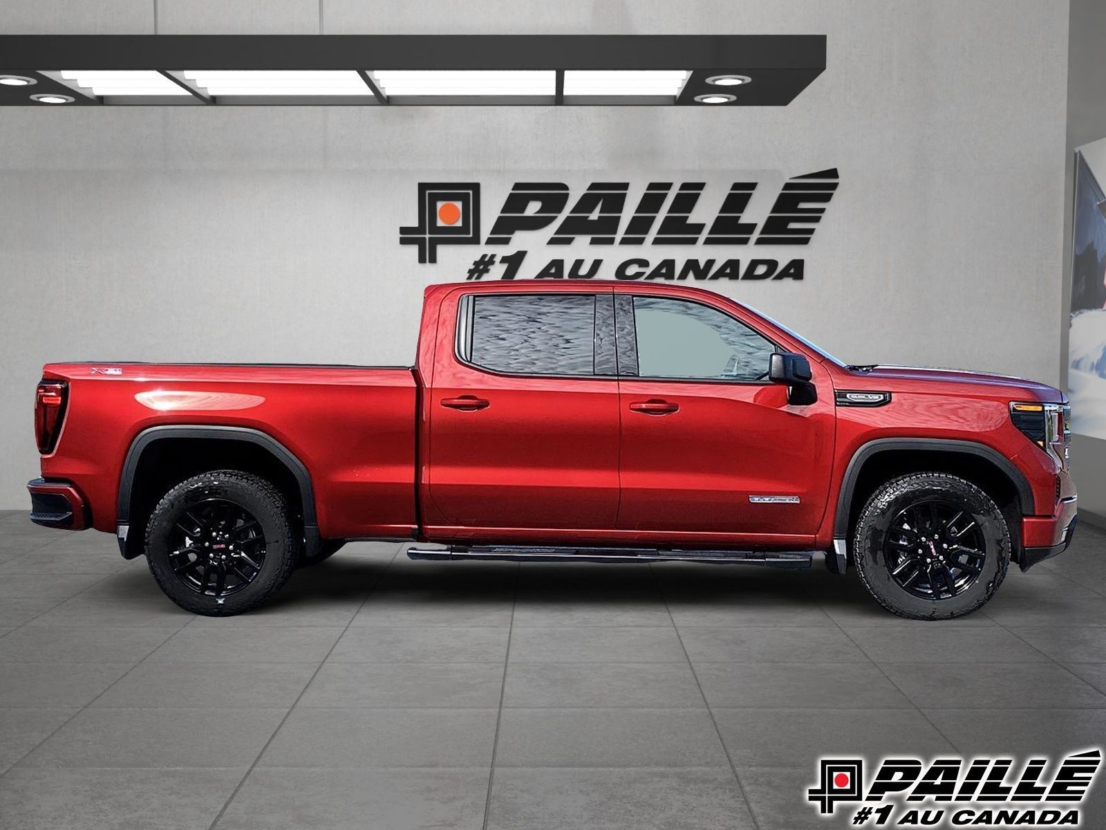 Paillé GM Berthierville Chevrolet Silverado Custom 2024 vs GMC Sierra