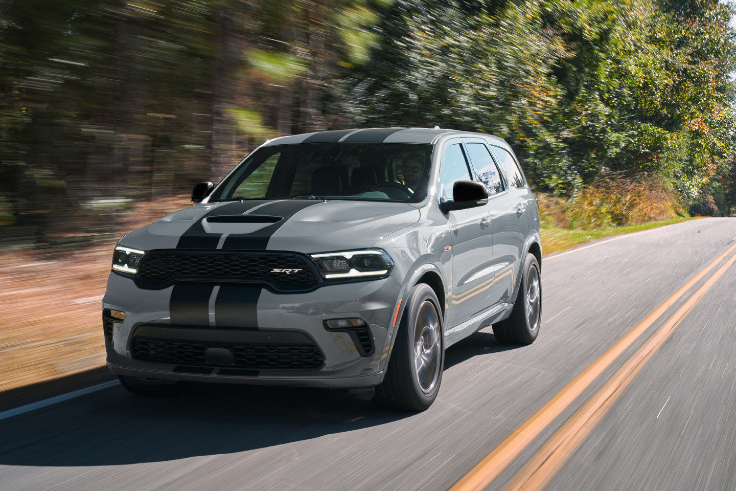 Du transporteur familial à la bête de course : La polyvalence du Dodge Durango 2024