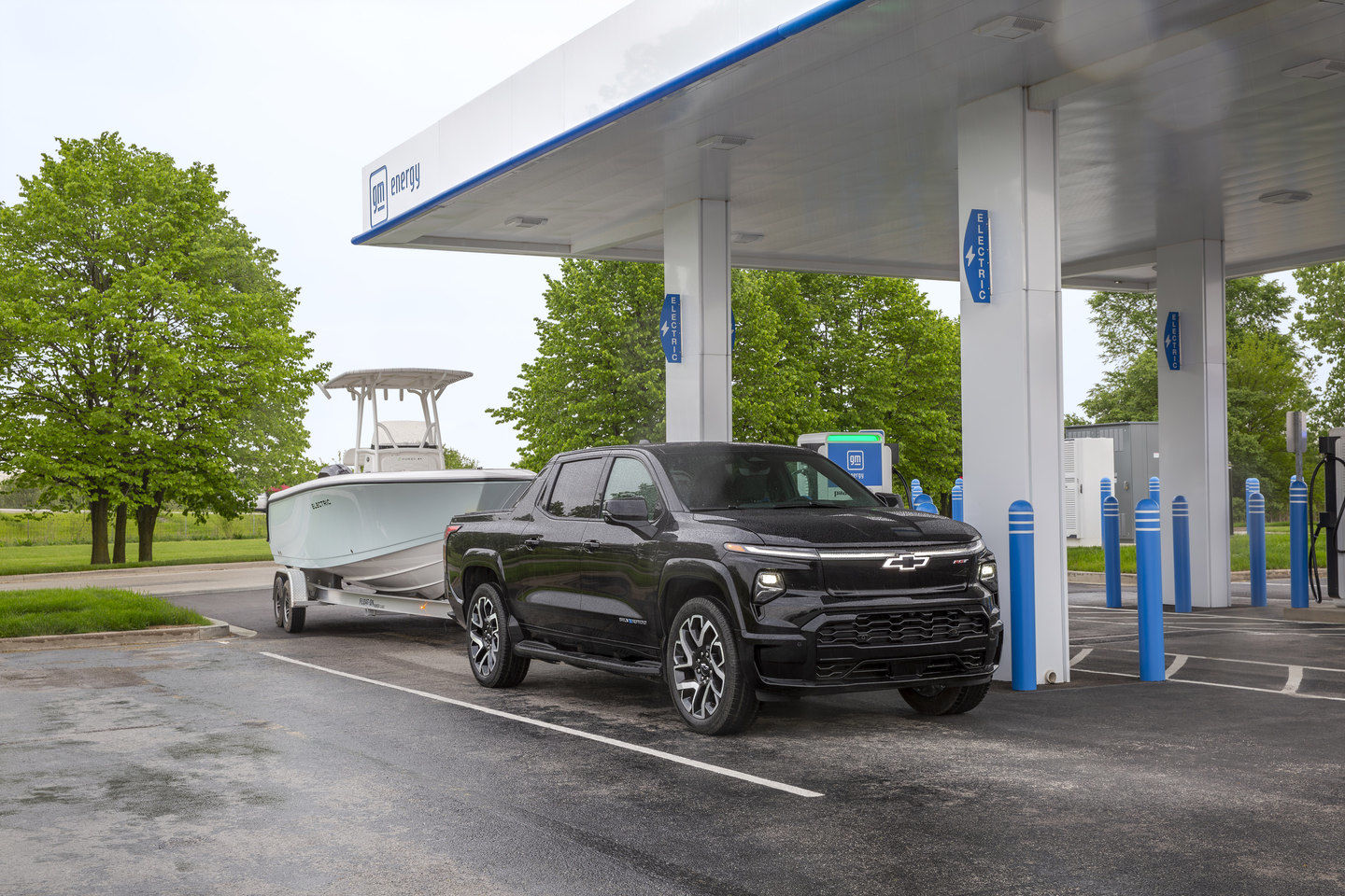Quel type de remorque pouvez-vous tirer avec chaque configuration des Silverado EV et Sierra EV 2025?