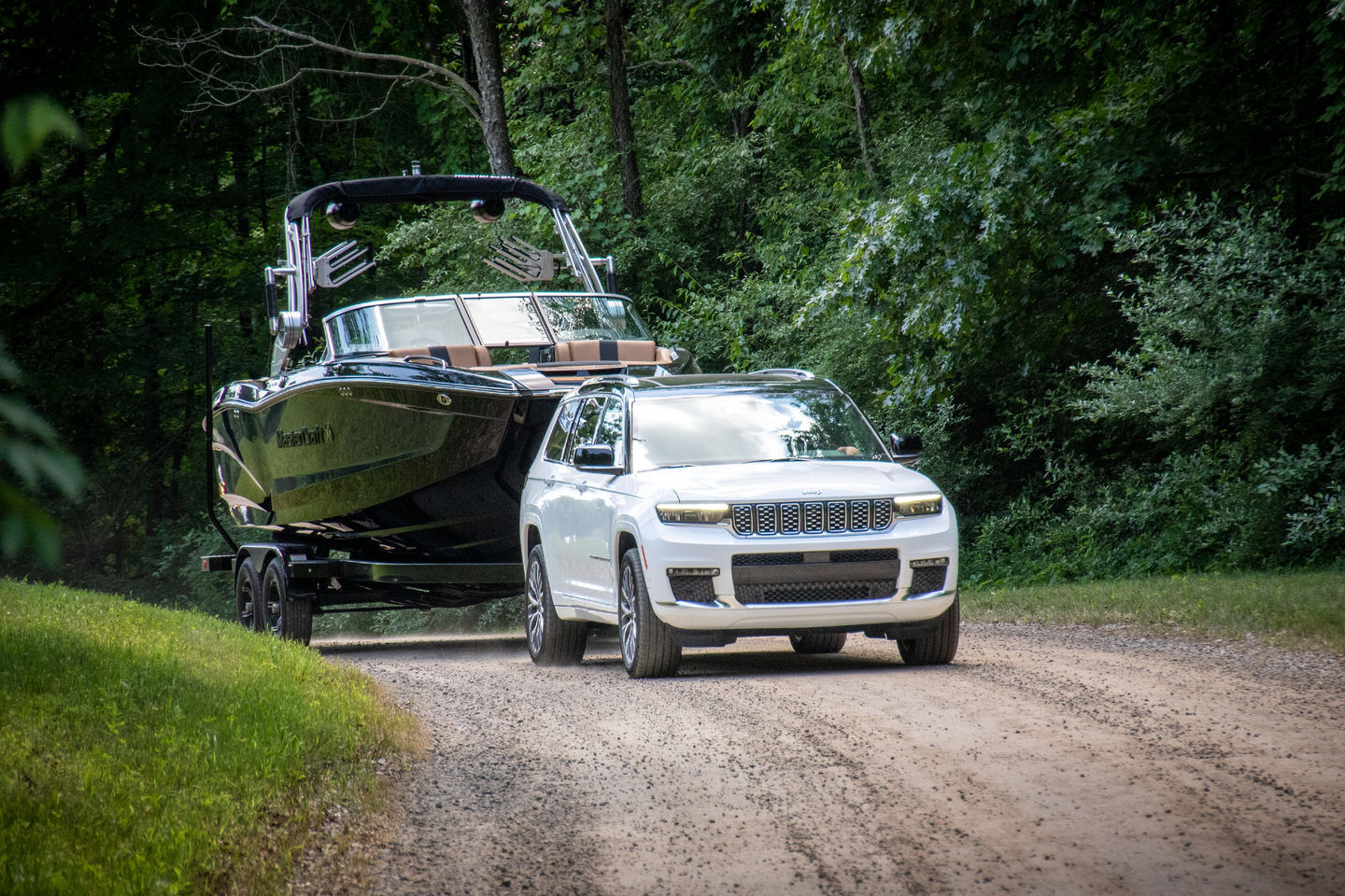5 VUS Dodge et Jeep qui remorquent votre bateau comme des pros