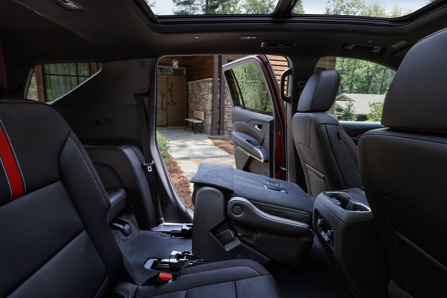 Espace optimisé : 5 solutions de rangement dans les VUS Chevrolet parfaites pour l’été
