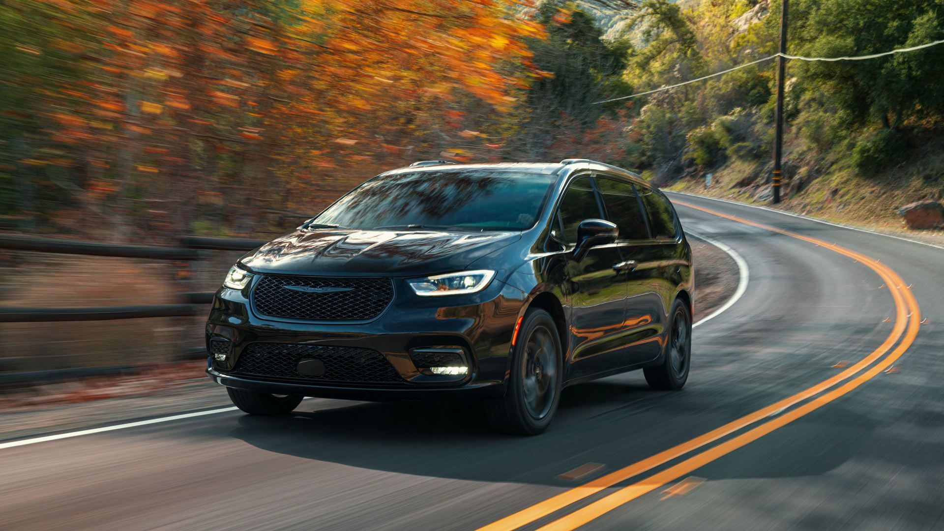 Mini fourgonnette Chrysler: laquelle choisir entre la Pacifica et la Grand Caravan pour votre famille?