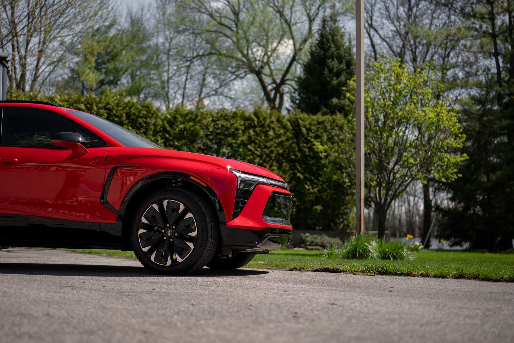 Évitez les erreurs avec votre premier VE: une liste de vérifications en 3 points pour les acheteurs québécois