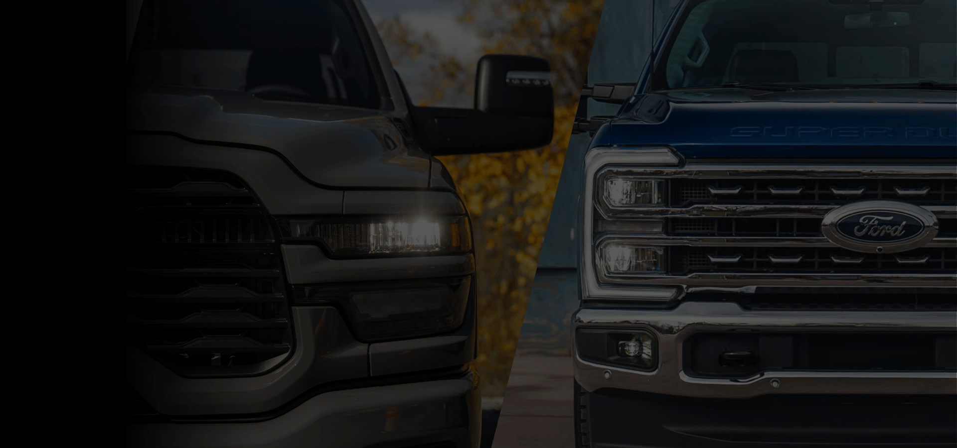 RAM 2500 et Ford F-250 2026 présentés côte à côte pour comparer leurs principales différences.