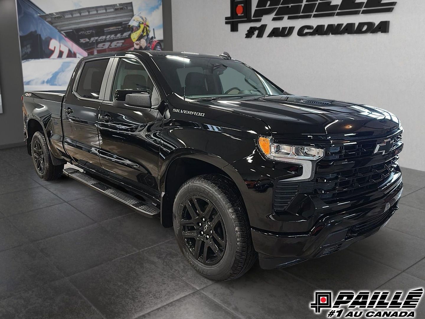 GMC Sierra 1500 Elevation 2026 c. Chevrolet Silverado 1500 RST : le duel des grandes demi-tonnes