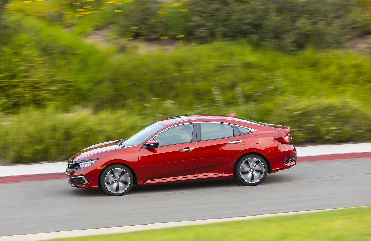 Honda Civic vs Hyundai Elantra : impossible à détrôner