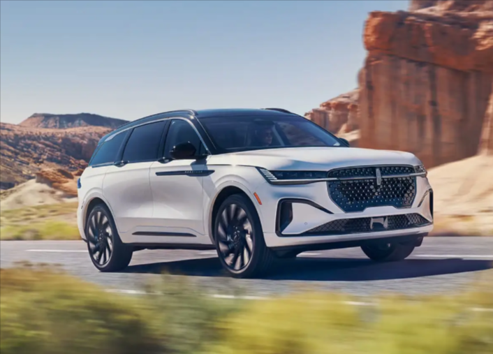 Why the 2026 Lincoln Nautilus Is One of Canada’s Most Popular Luxury SUVs
