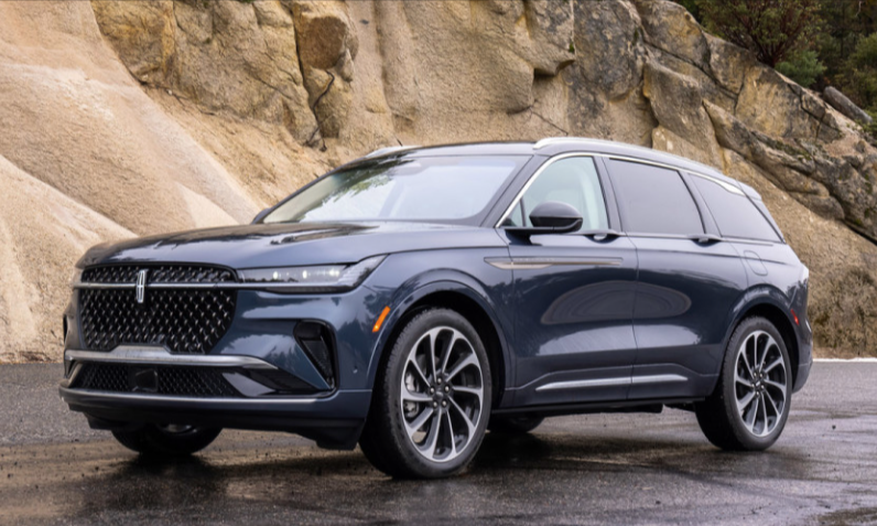 Lincoln Nautilus Brings Tranquility to the Cabin Like Never Before