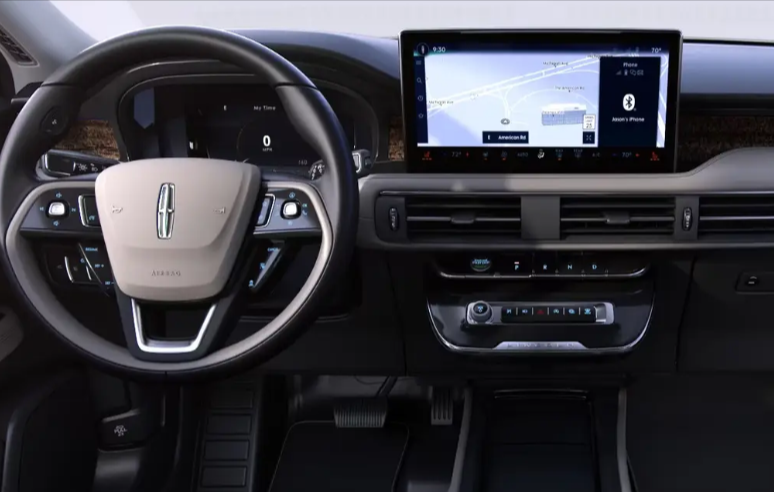 How to Use Lincoln BlueCruise in the 2025 Lincoln Corsair