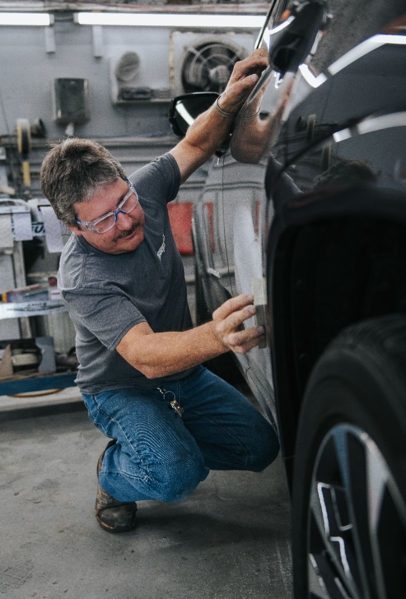 Carrossier (débosseleur et peintre)