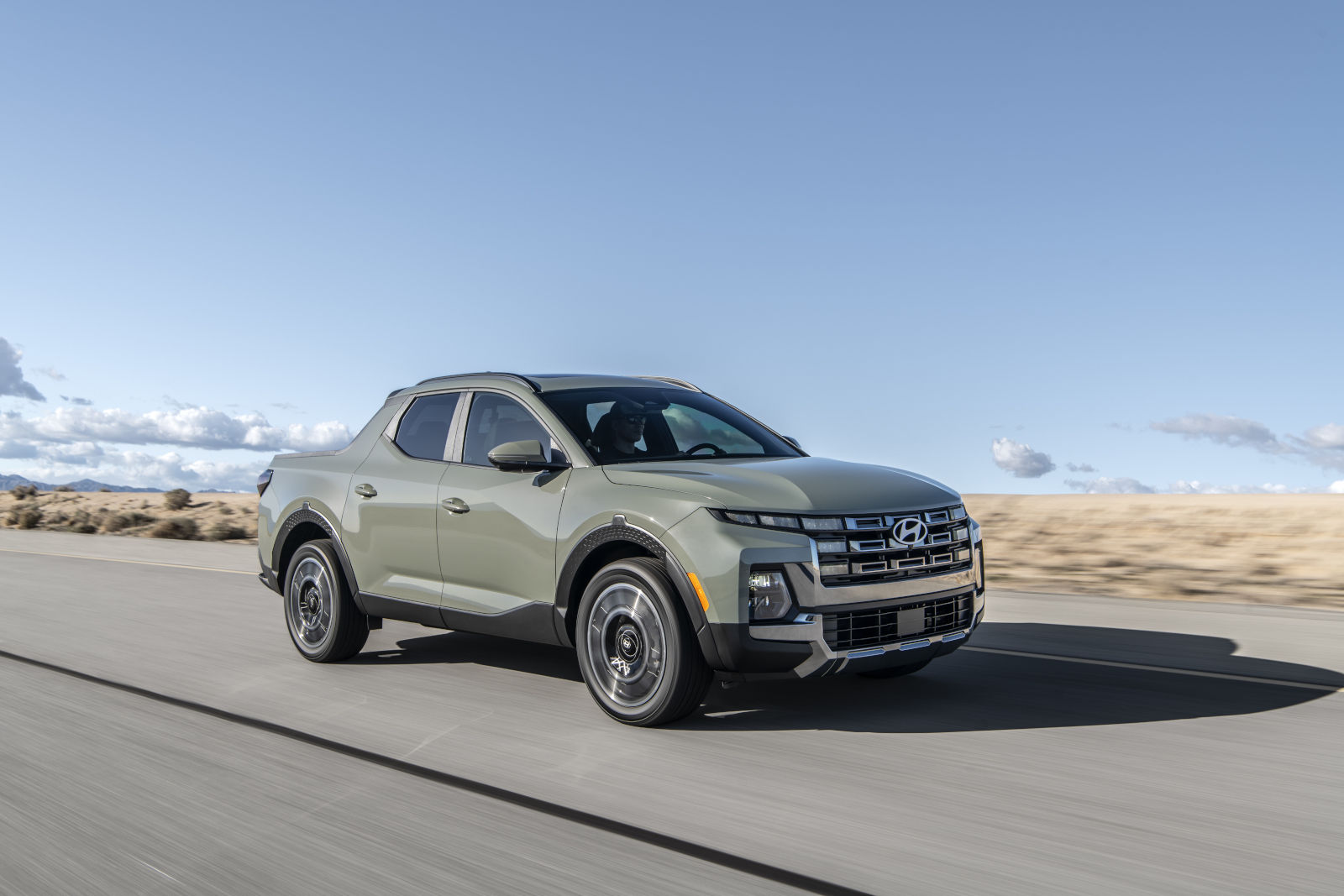 Which 2025 Hyundai Santa Cruz Trim Handles Your Summer Activities Best?