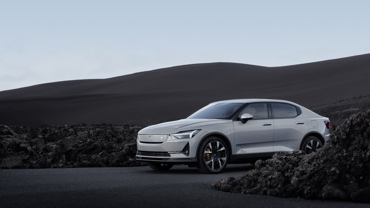 Polestar 2 ou Polestar 4 : lequel répond le mieux à vos besoins ?